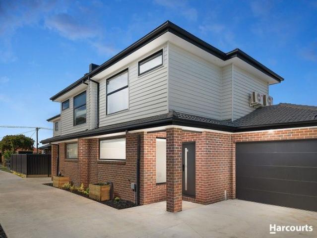 Townhouse for sale in Camerons Creek, Victoria
