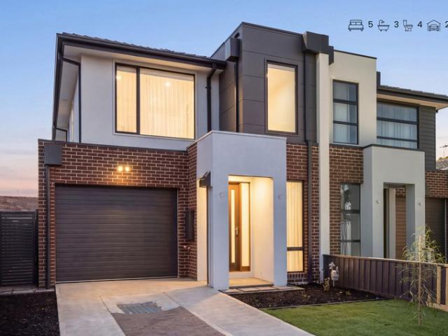 Townhouse for sale in Camerons Creek, Victoria
