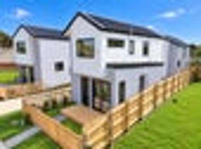 Townhouse for sale in Leabank, Manurewa