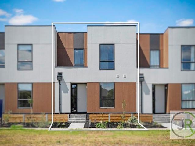 Townhouse for sale in Camerons Creek, Victoria