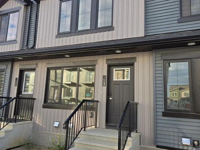 Townhouse for rent in Chappelle, Edmonton