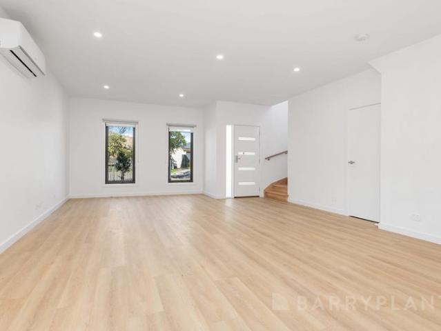 Townhouse for rent in Camerons Creek, Victoria