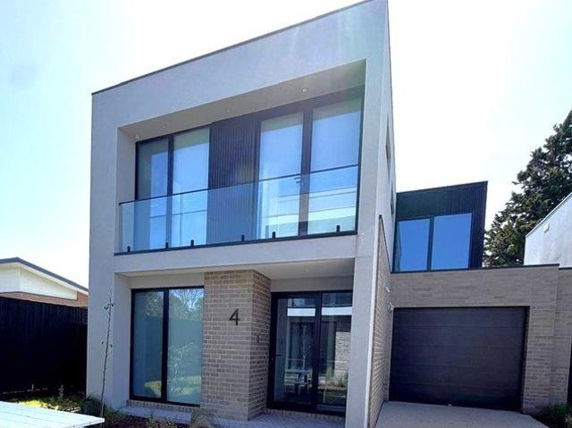 Townhouse for rent in Dromana, Melbourne