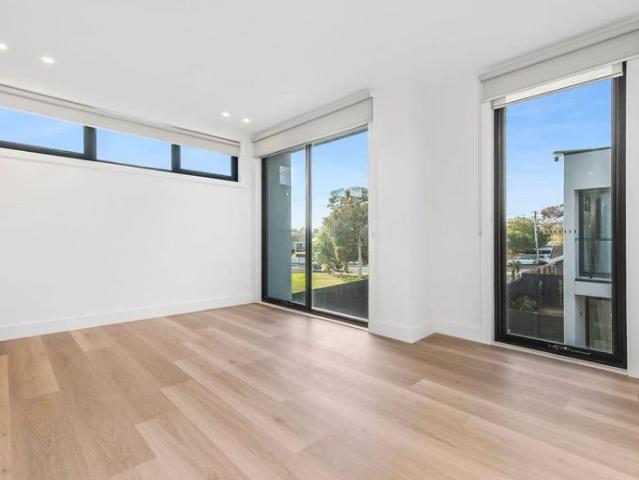 Townhouse for rent in Dromana, Melbourne