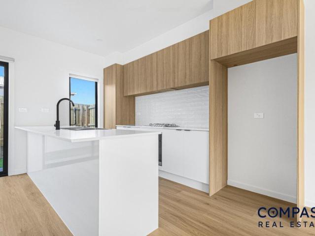 Townhouse for rent in Camerons Creek, Victoria