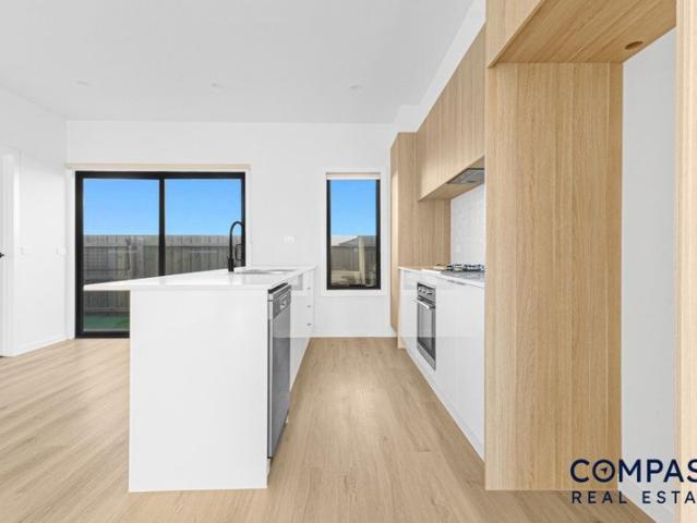 Townhouse for rent in Camerons Creek, Victoria