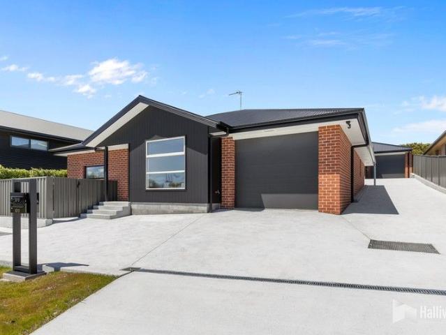 Villa for sale in Port Sorell, Tasmania