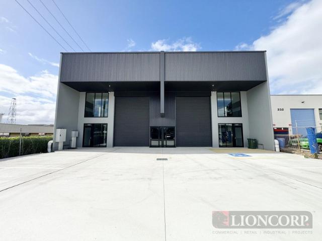 Warehouse for rent in Toombul, Queensland
