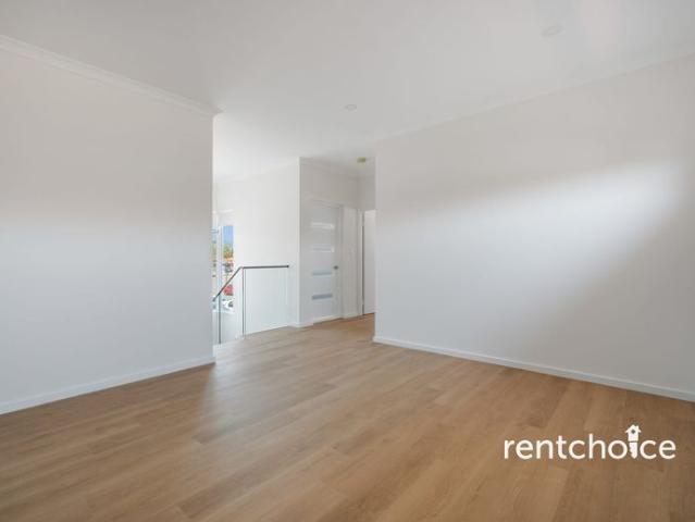 Townhouse for rent in Stirling, Western Australia