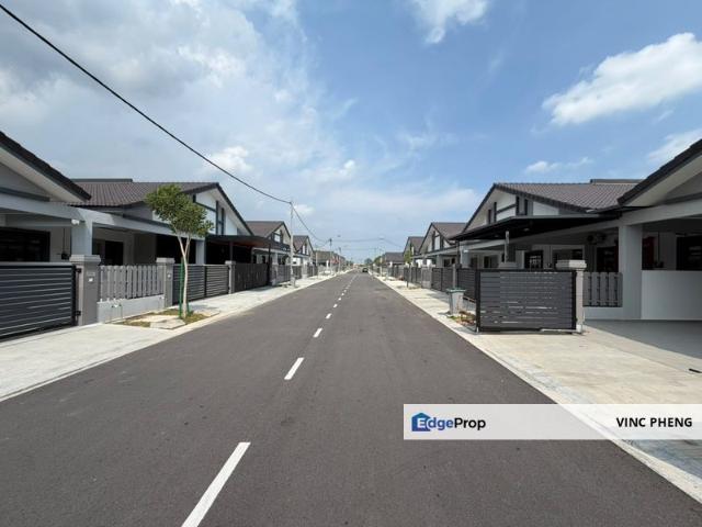House for rent in Malaka