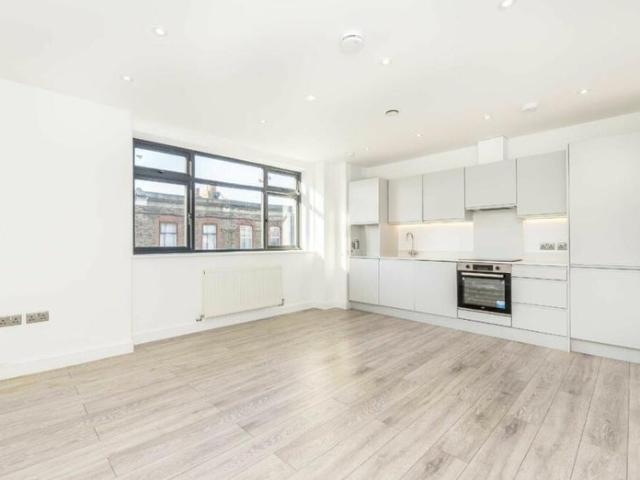 Apartment for rent in London Borough of Croydon, South Norwood