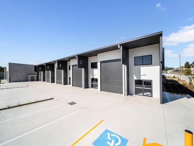 Warehouse for rent in Kings Creek, Queensland