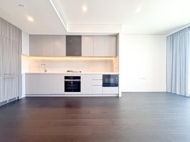 Apartment for rent in Lower North Shore, Sydney