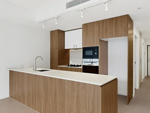 Apartment for rent in Lower North Shore, Sydney