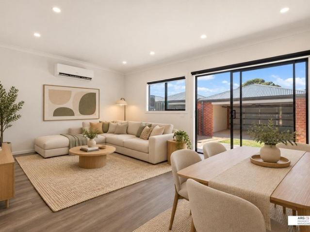 Townhouse for rent in Camerons Creek, Victoria