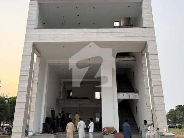 Building for rent in لاہور, لاہور ڈویژن
