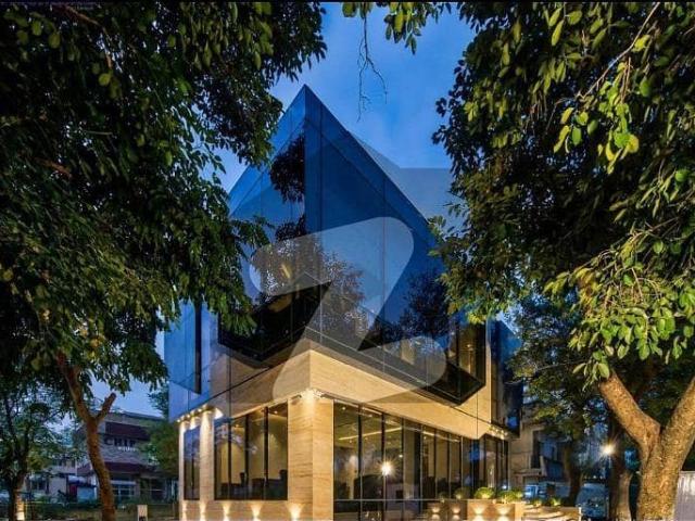 Building for sale in Islamabad