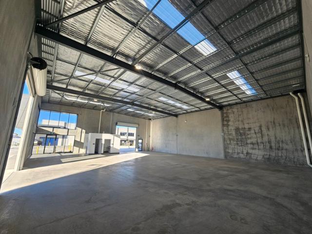 Warehouse for rent in Malaga, Western Australia