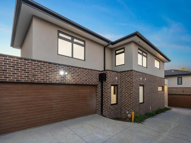 Townhouse for sale in Camerons Creek, Victoria