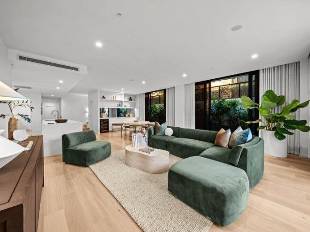Villa for sale in Gold Coast, Gold Coast Urban