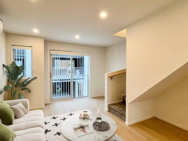 Townhouse for rent in Wairau Valley