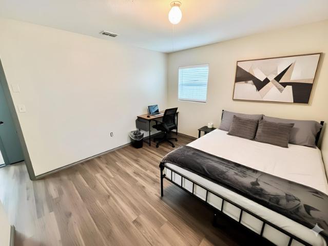 Room for rent in Florida