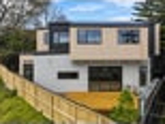 House for sale in Paremoremo