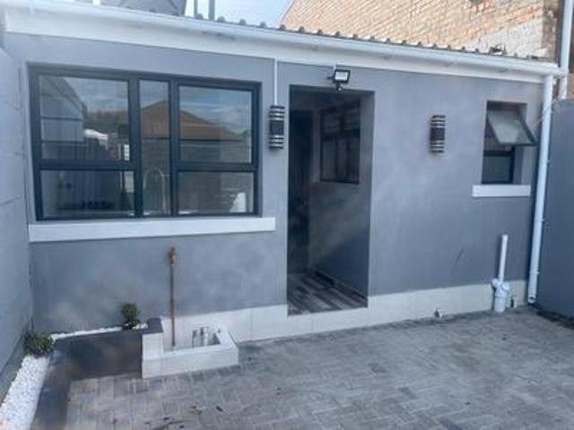 Townhouse for sale in Cape Town, Western Cape