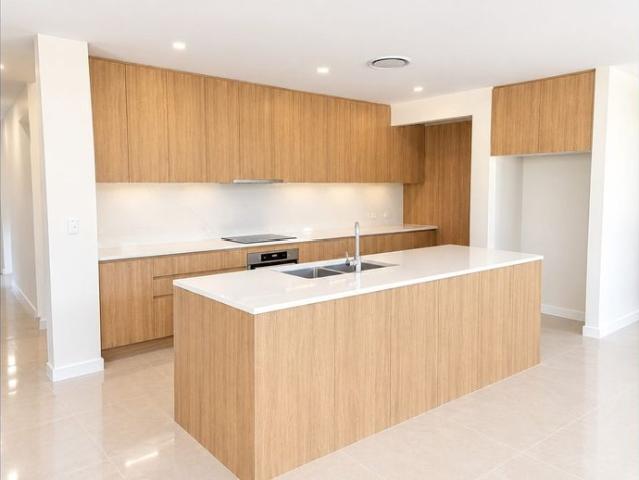 House for rent in Berkshire Park, Sydney