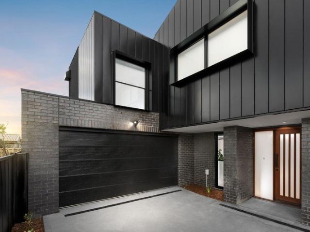 Townhouse for sale in Camerons Creek, Victoria