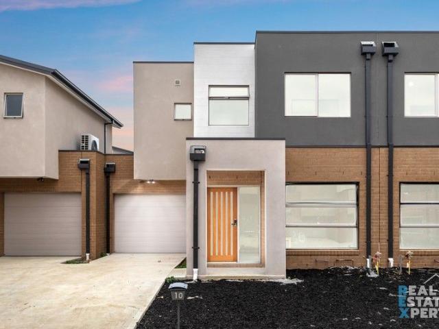 Townhouse for sale in Camerons Creek, Victoria