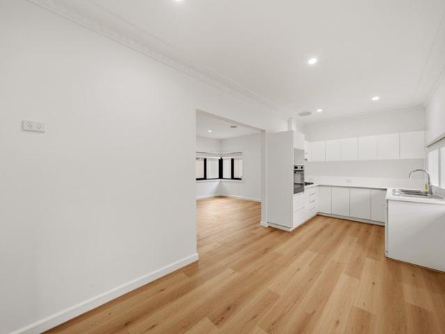 Apartment for rent in Niddrie, Melbourne
