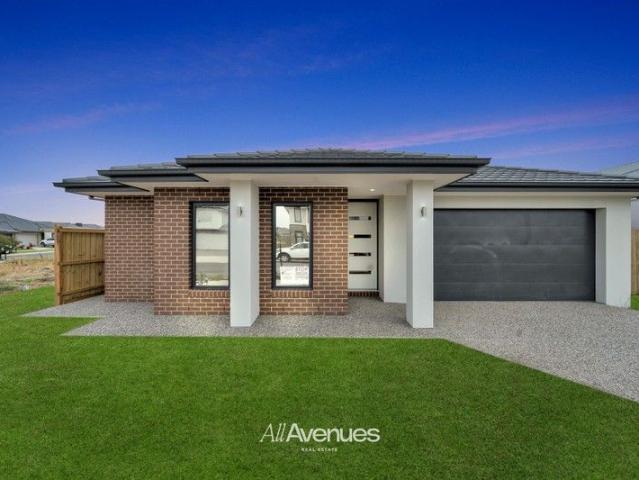 House for sale in Officer