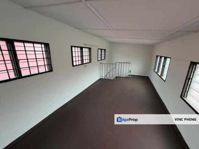 House for sale in Malaka