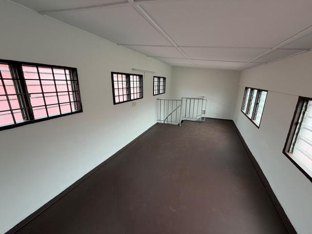 Terraced House for sale in Malaka
