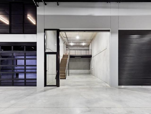 Warehouse for rent in Heidelberg West, Melbourne