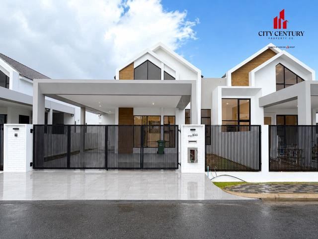 Residential House for sale in Long Miri