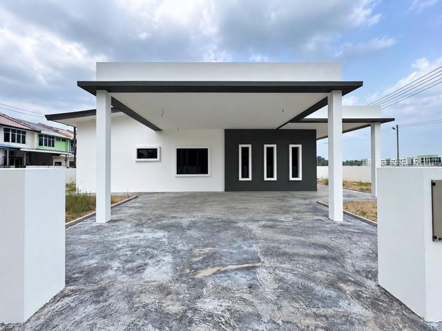 Residential House for sale in Kuching, Bahagian Kuching