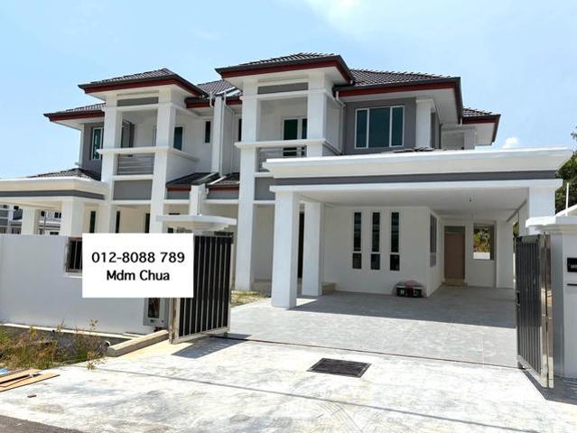 Residential House for sale in Long Miri