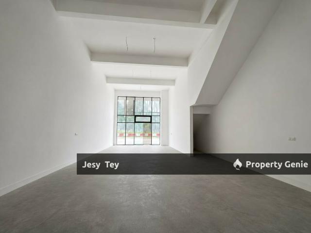Shop for rent in Bukit Ledang, Johor