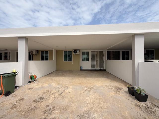 Terraced House for rent in Long Miri