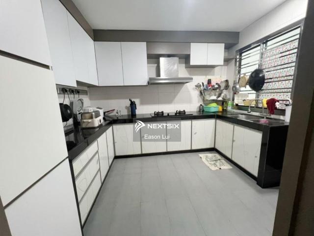 Residential House for sale in Long Miri