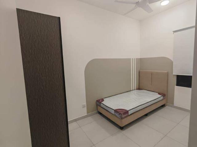 Room for rent in PJU 8, Petaling Jaya
