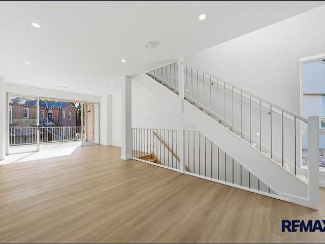 Townhouse for rent in Sydney, New South Wales