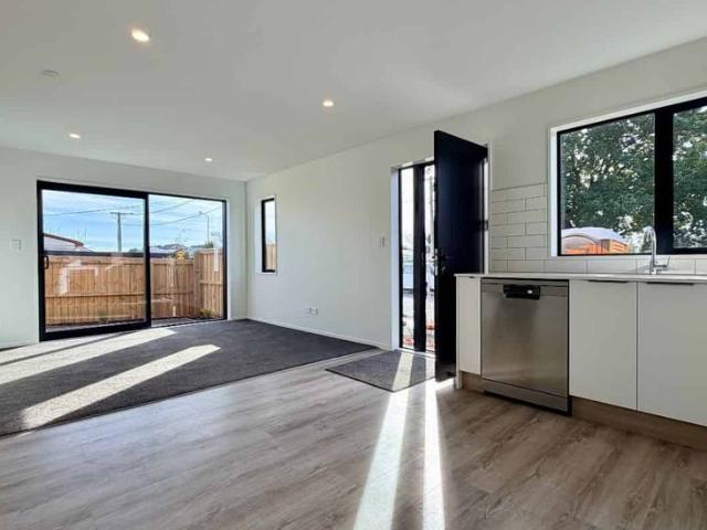 House for rent in Chaslands, Canterbury