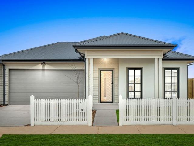 House for sale in Eynesbury, Melbourne