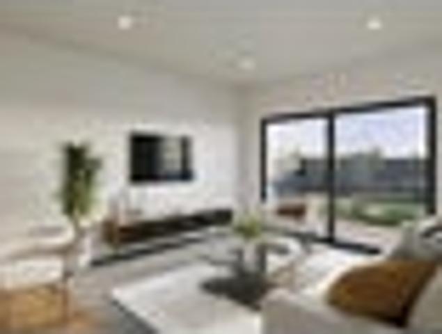 Townhouse for sale in Shirley