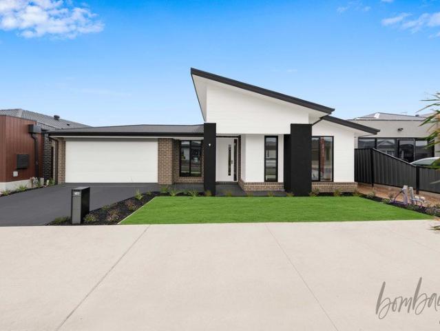 House for sale in Creekside, Melbourne