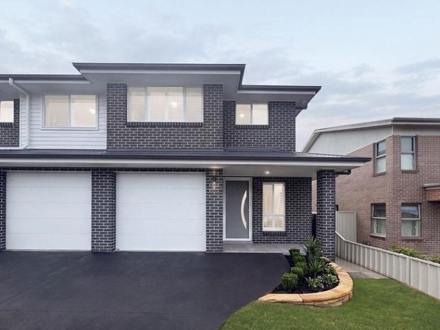 Duplex for rent in Sydney, New South Wales