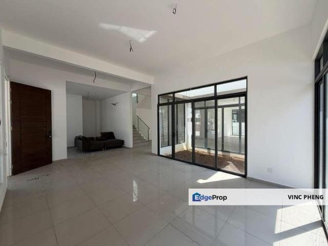 House for sale in Malaka